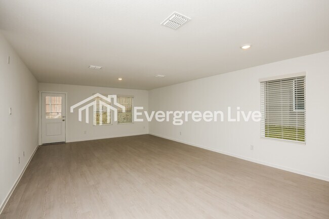 10716 Dusty Rnch Rd Fort Worth, TX 76108 photo 2