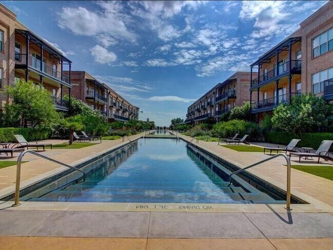 6740 Davidson St The Colony, TX 75056 photo 4