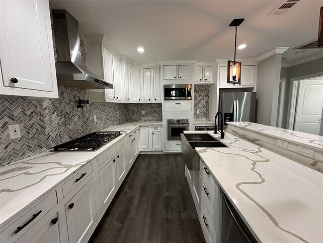 1405 Walton Street, Houston, TX 77009 photo 4