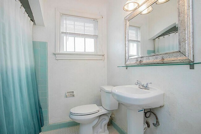 1843 Branard Street, Houston, TX 77098 photo 5