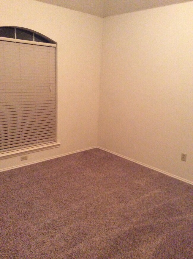 2202 Bowie Lane, Corinth, TX 76210 photo 5