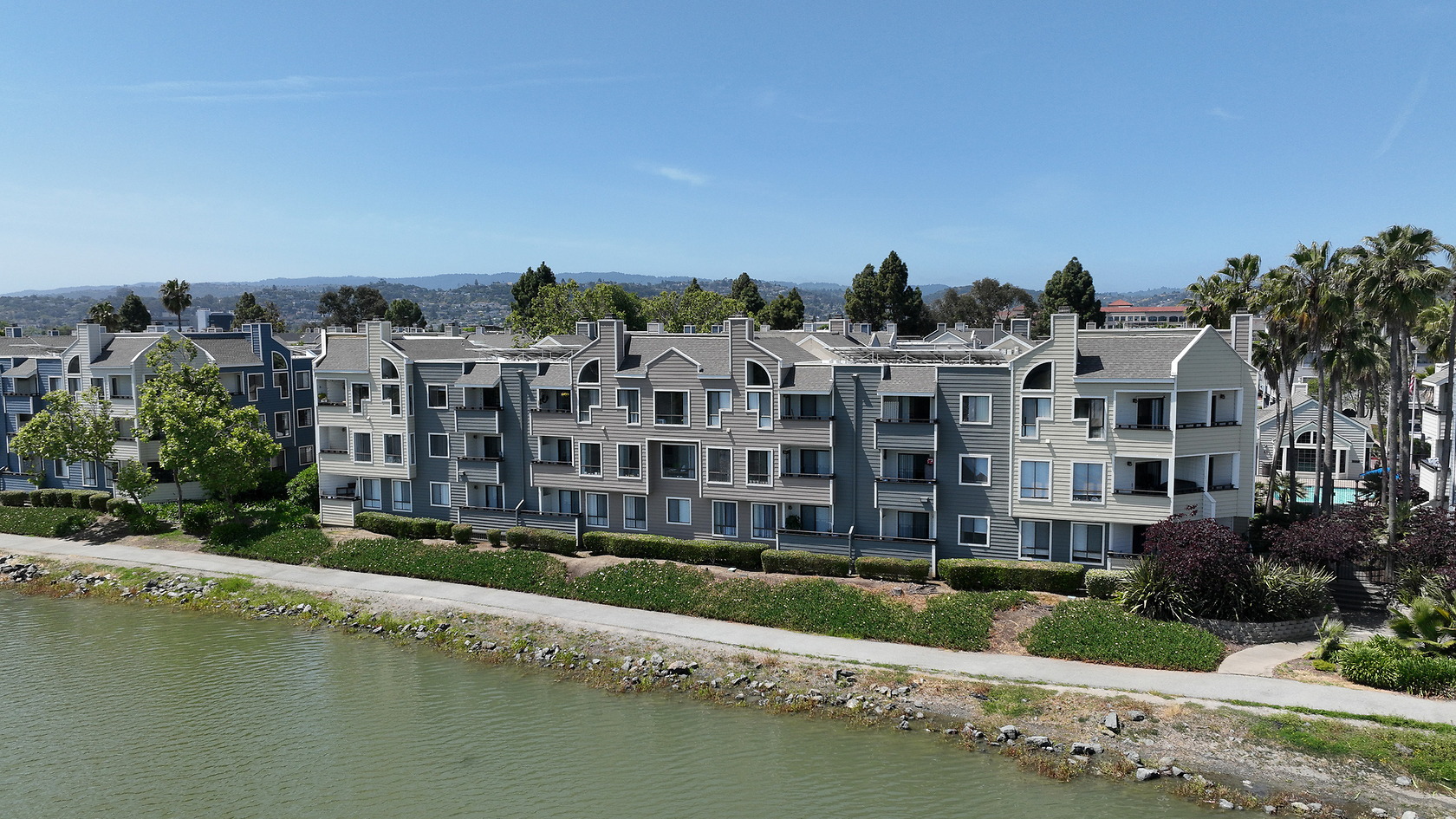 Lakeshore Landing photo 4