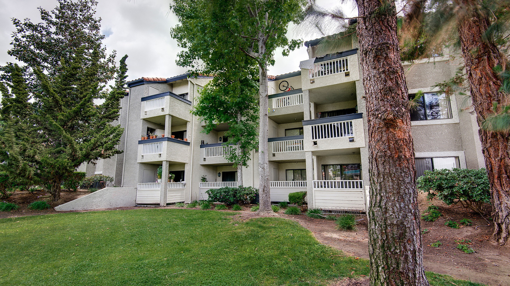 Parkside Court photo 3