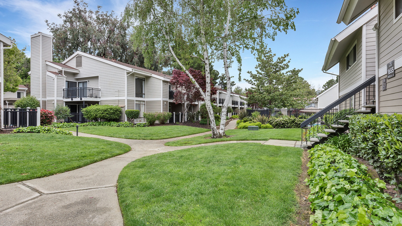Brookside Oaks photo 3