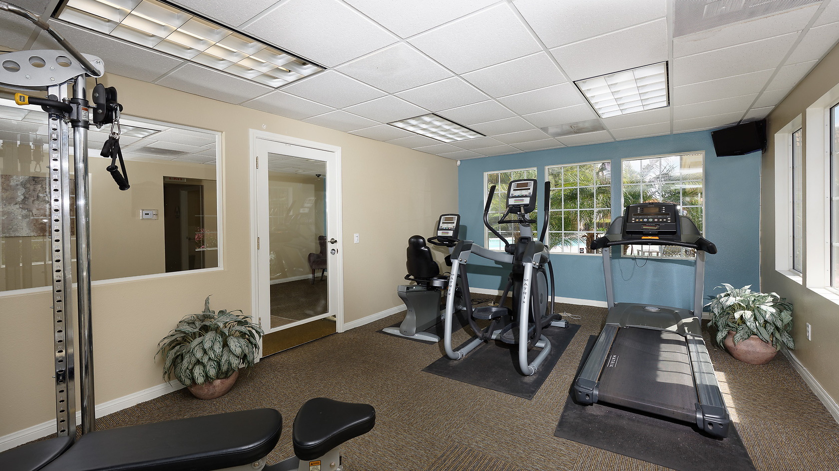 Monterey Villas photo 3
