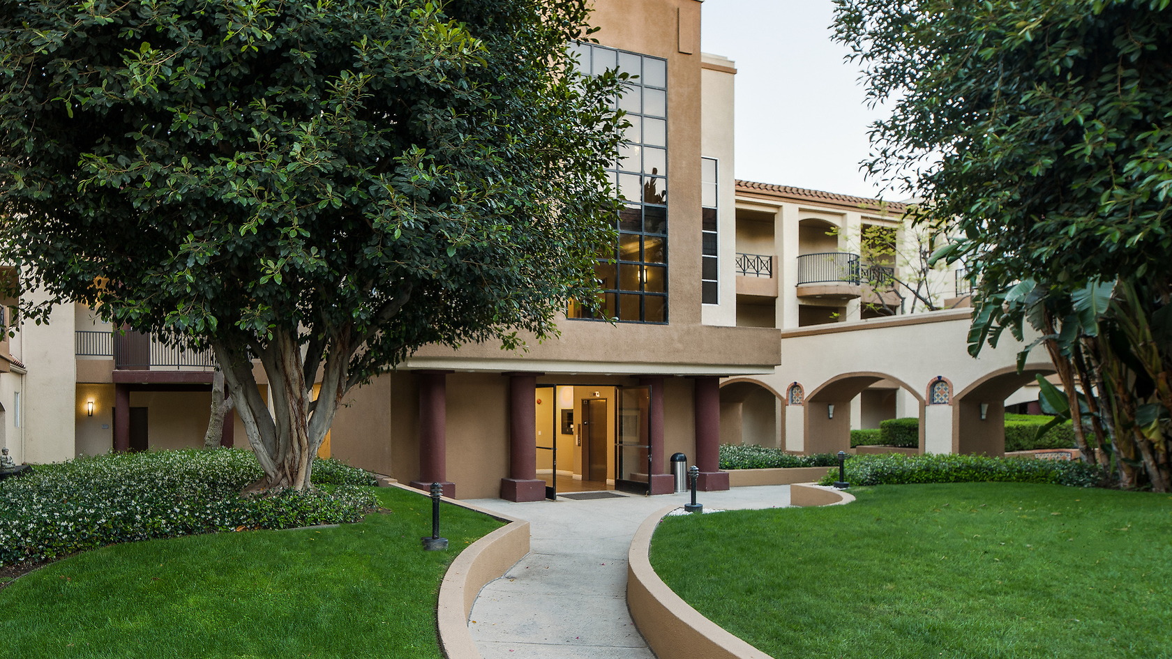 Regency at Encino photo 3