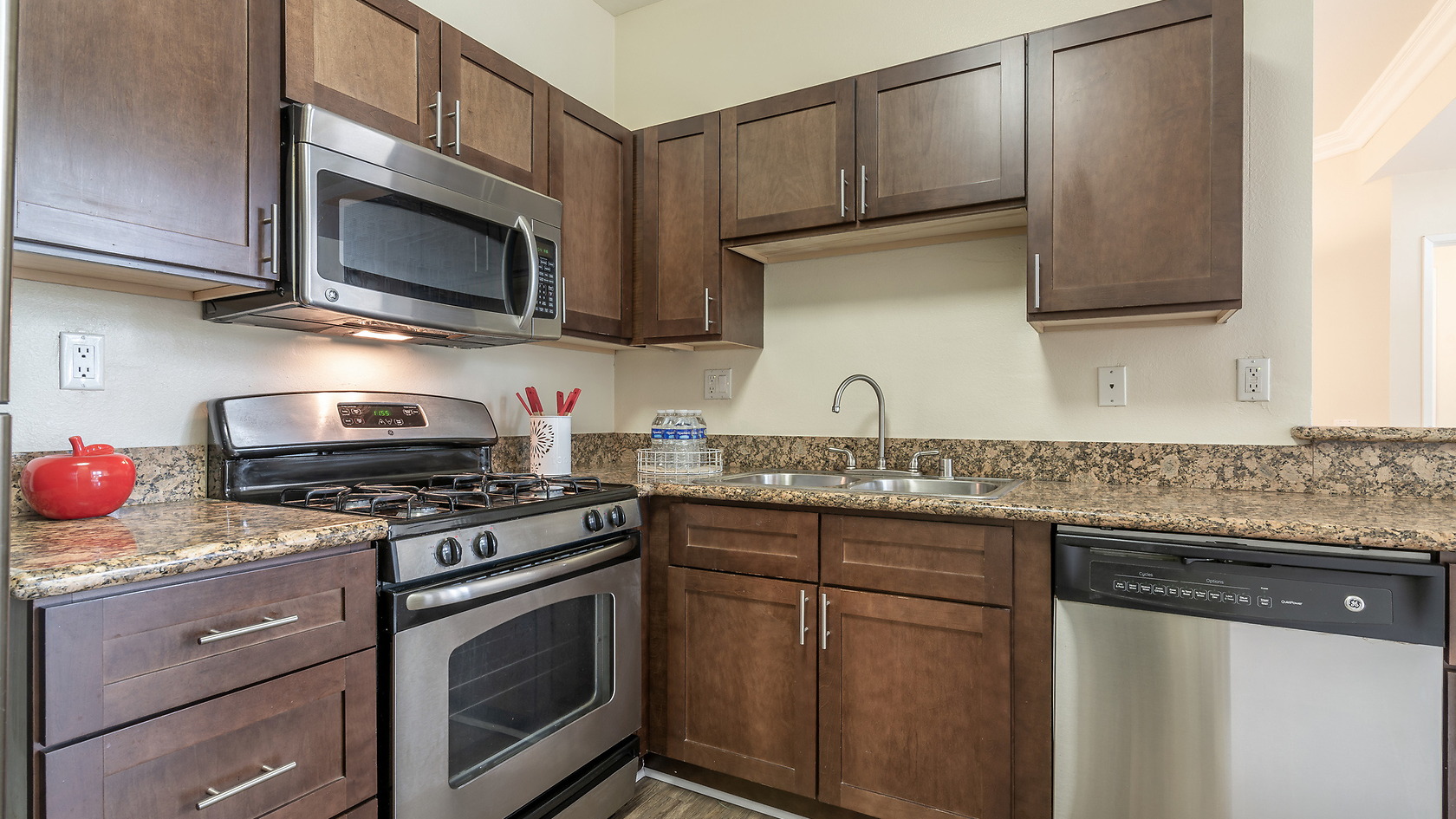 Regency at Encino photo 4