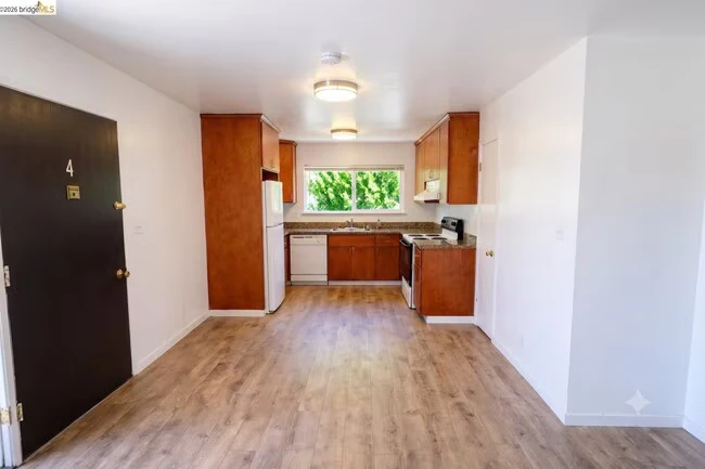 2015 Hearst Ave Berkeley, CA 94709 photo 5