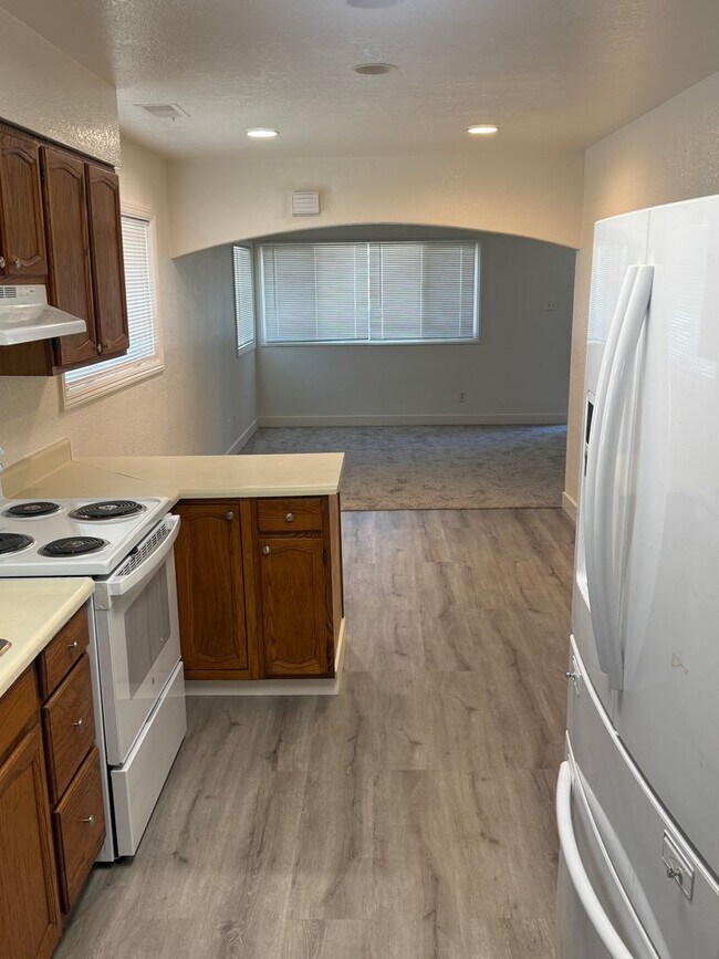 21743 Princeton St Hayward, CA 94541 photo 5