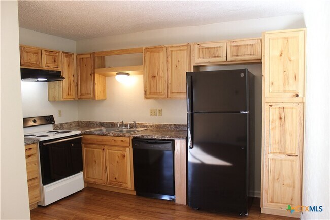 1303 Wales Dr Killeen, TX 76549 photo 4