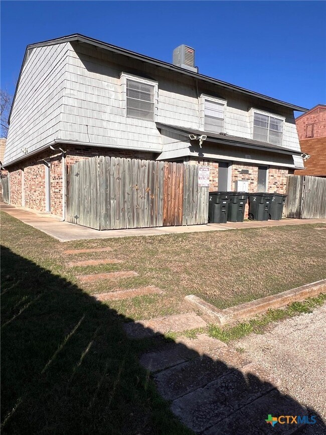 1303 Wales Dr Killeen, TX 76549 photo 2