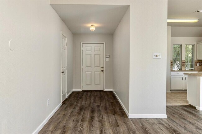 10444 Bear Creek Trail, Fort Worth, TX 76244 photo 4