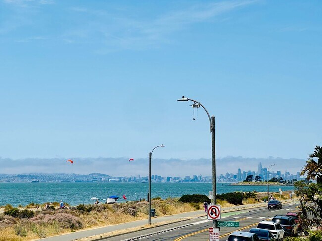 300 Sand Beach Rd Alameda, CA 94501 photo 4