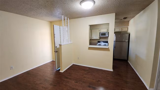 208 North Vandeveer Street, Burnet, TX 78611 photo 5