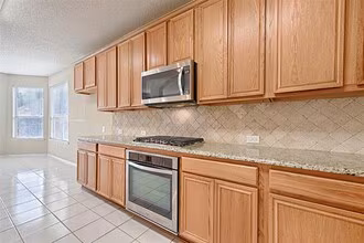 9701 Thorncliff Dr Frisco, TX 75035 photo 4