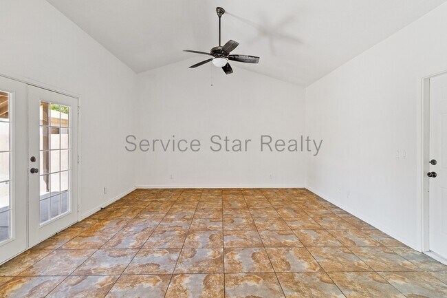 7737 West Hazelwood Street, Phoenix, AZ 85033 photo 4