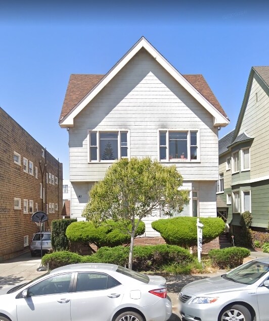 35 Palm Ave photo 2