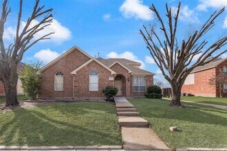 3404 Pinecone Drive, Mckinney, TX 75070 photo 2