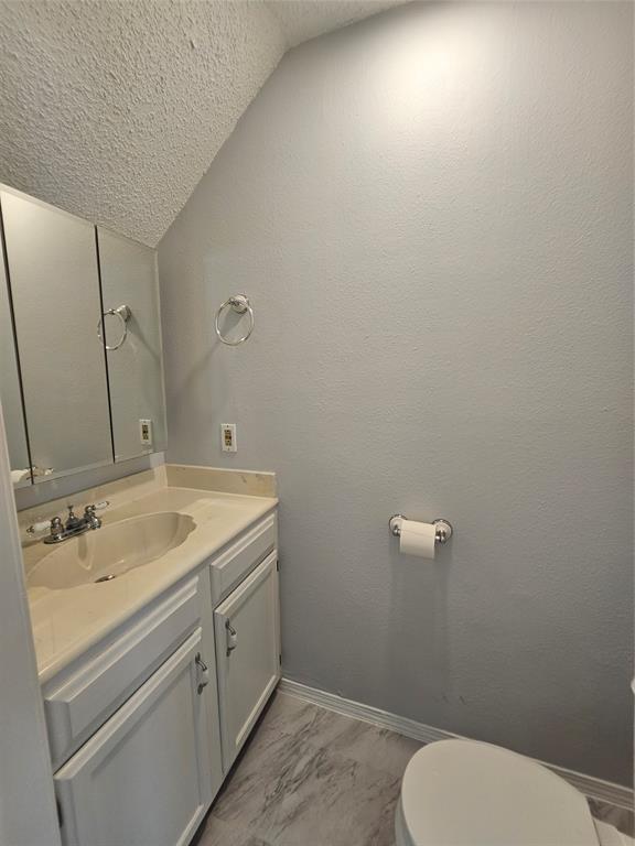 3005 Whisper Oaks Lane, Georgetown, TX 78628 photo 4