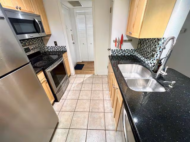 4845 Cedar Springs Rd Dallas, TX 75219 photo 5