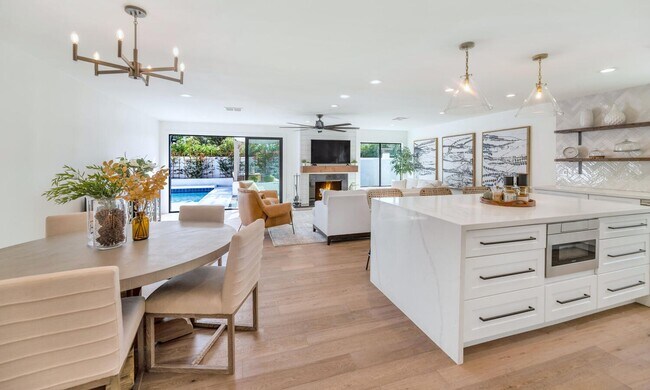 Rates Vary: photo 3