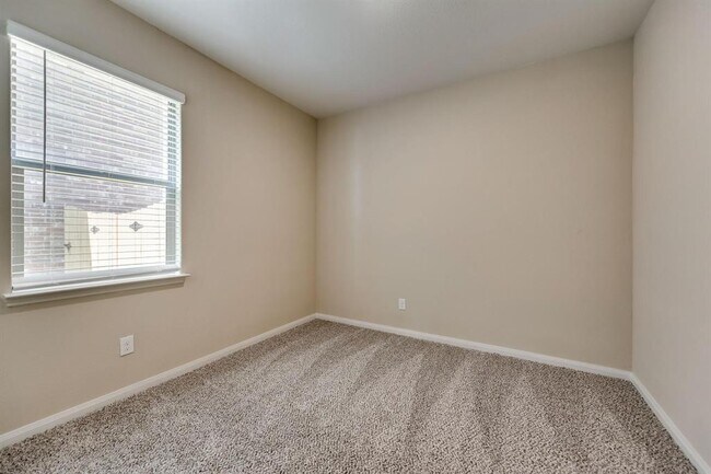 318 Foster Lane, Anna, TX 75409 photo 2