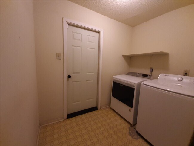 25531 Chapel Ridge Lane, Spring, TX 77373 photo 2