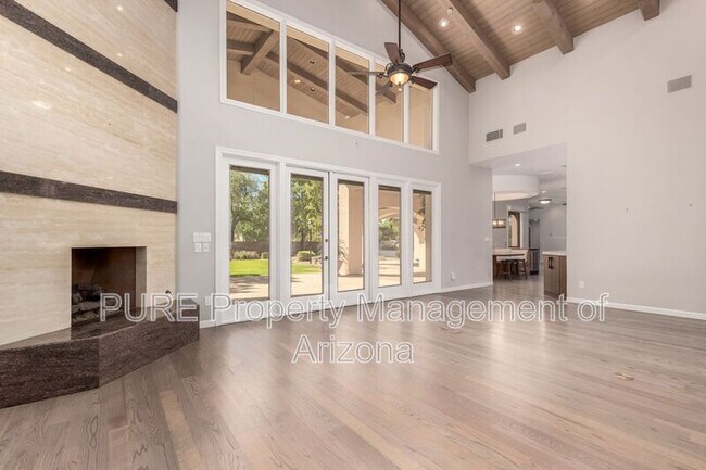 10761 E Fanfol Ln photo 5