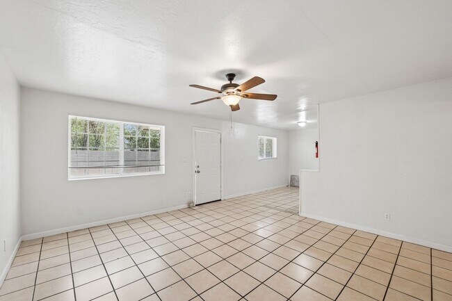 2133 W Adams St Phoenix, AZ 85009 photo 2