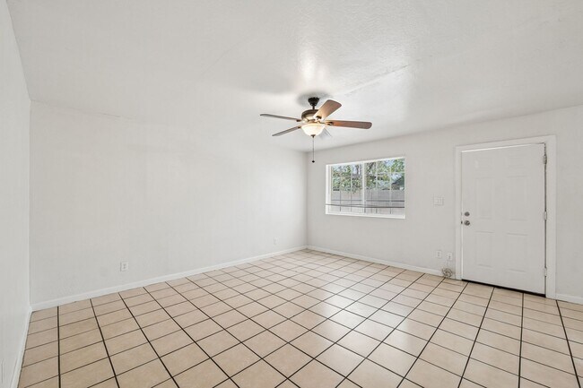 2133 W Adams St Phoenix, AZ 85009 photo 3