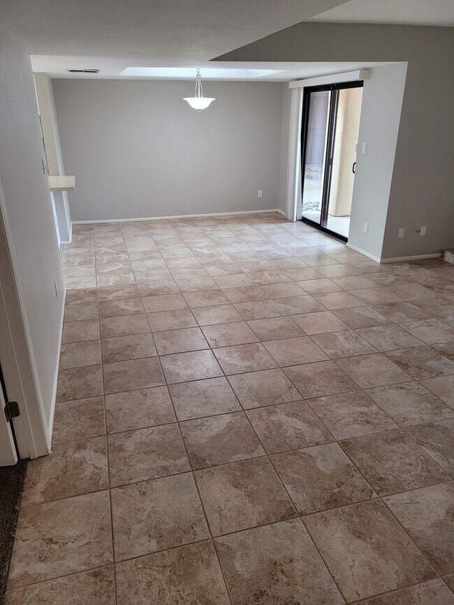 9355 N 91st St Scottsdale, AZ 85258 photo 4