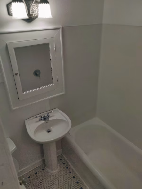 4737 Brooklyn Ave NE Seattle, WA 98105 photo 5