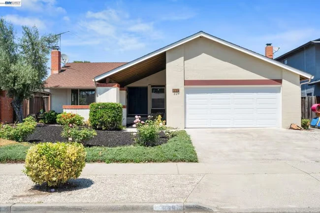 339 Avenida Nogales San Jose, CA 95123 photo 2