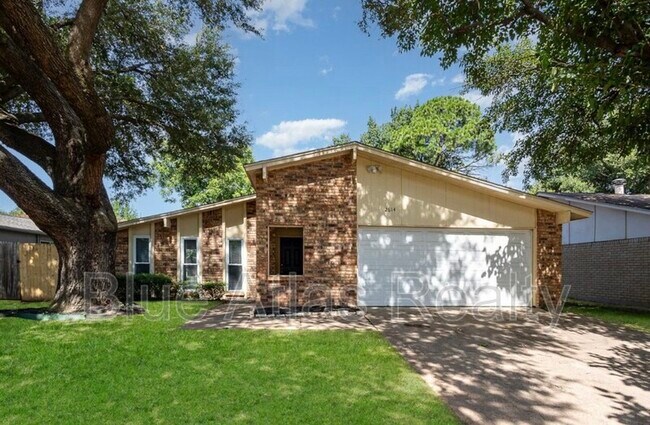 2614 Crestmoor Ct Arlington, TX 76016 photo 3