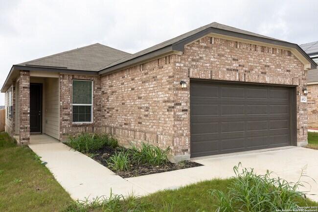 4823 Via Sonoma Trail San Antonio, TX 78244 photo 2