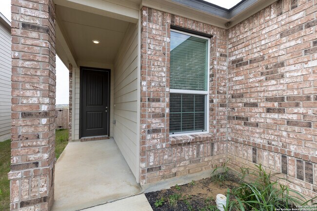 4823 Via Sonoma Trail San Antonio, TX 78244 photo 3