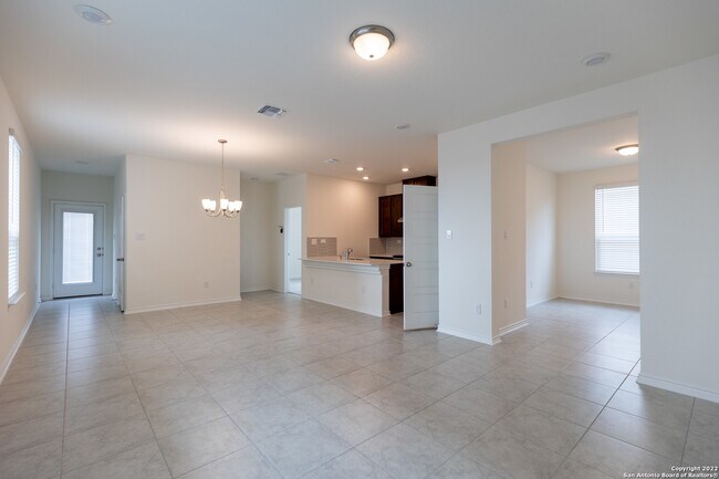 4823 Via Sonoma Trail San Antonio, TX 78244 photo 4