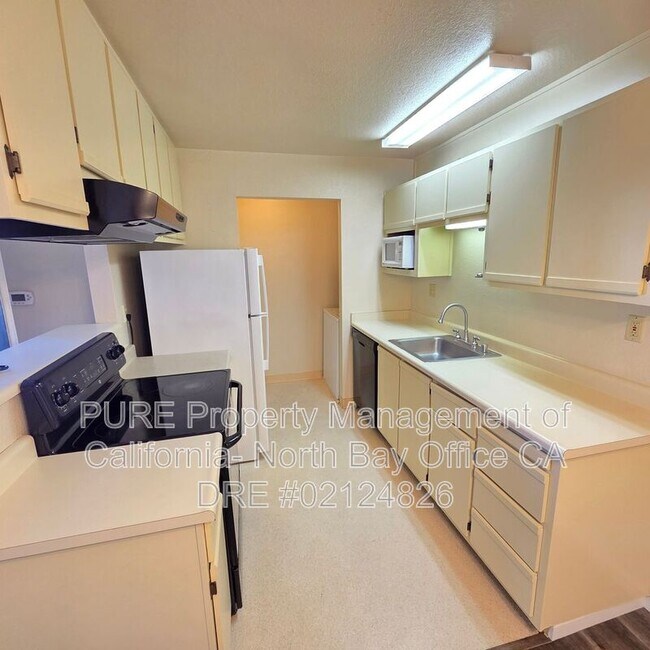 8201 Camino Colegio Rohnert Park, CA 94928 photo 3