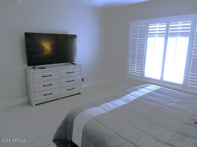 22816 N Las Positas Dr Sun City West, AZ 85375 photo 4