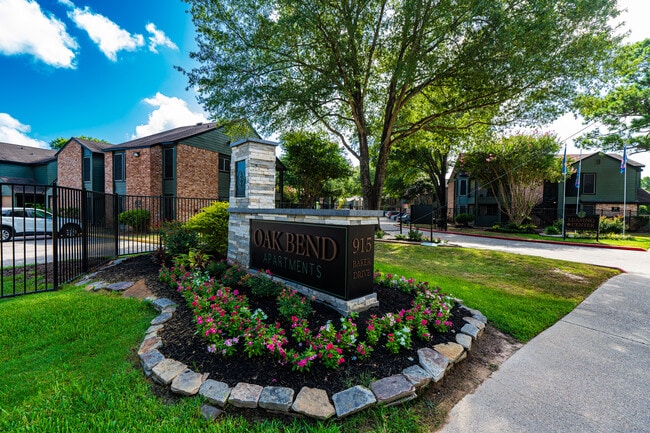 Oak Bend Apartments photo 2