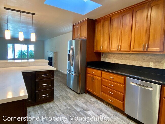 1204 Fewtrell Dr Campbell, CA 95008 photo 5