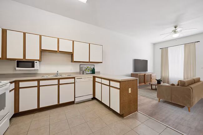 Fallbrook Ranch Apartments photo 2