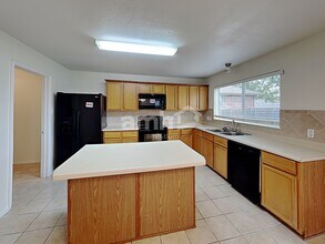 2101 Hanakoa Falls Drive, Anna, TX 75409 photo 3
