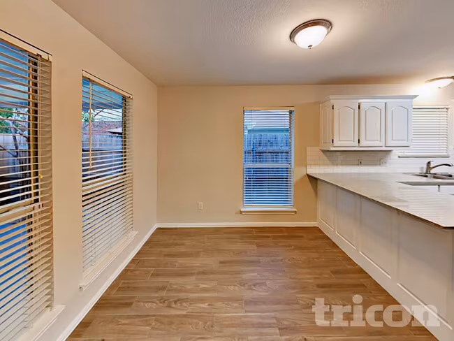 836 Greenridge Dr Arlington, TX 76017 photo 5