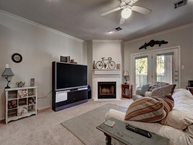 609 E 49th St Austin, TX 78751 photo 4