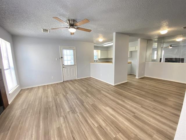 2618 Isbella Drive, Grand Prairie, TX 75052 photo 5
