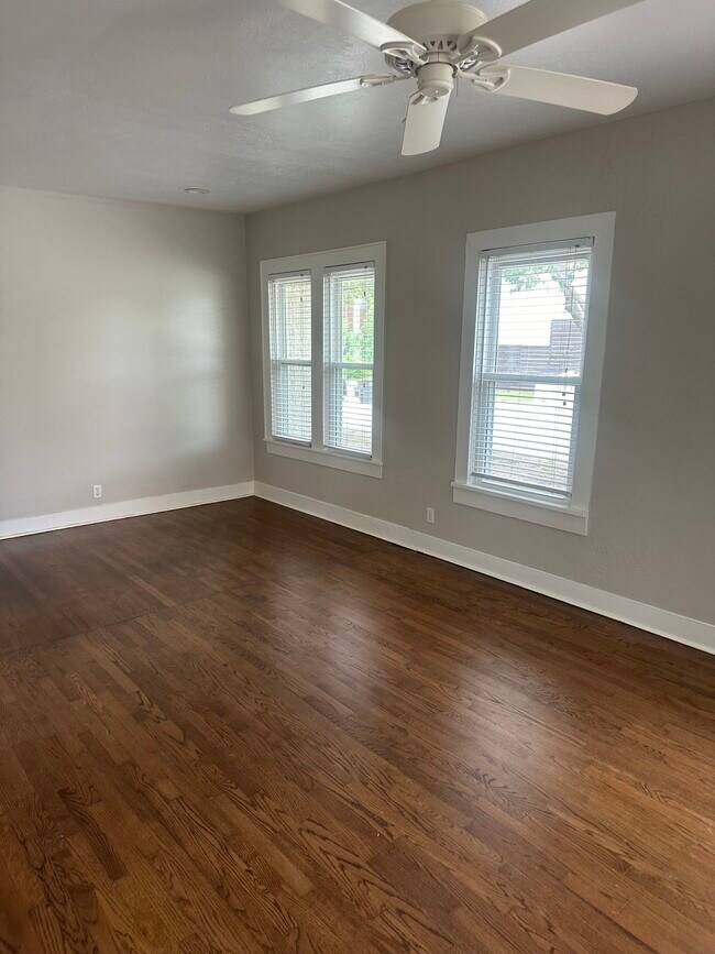 3819 Crestline Road, Fort Worth, TX 76107 photo 5