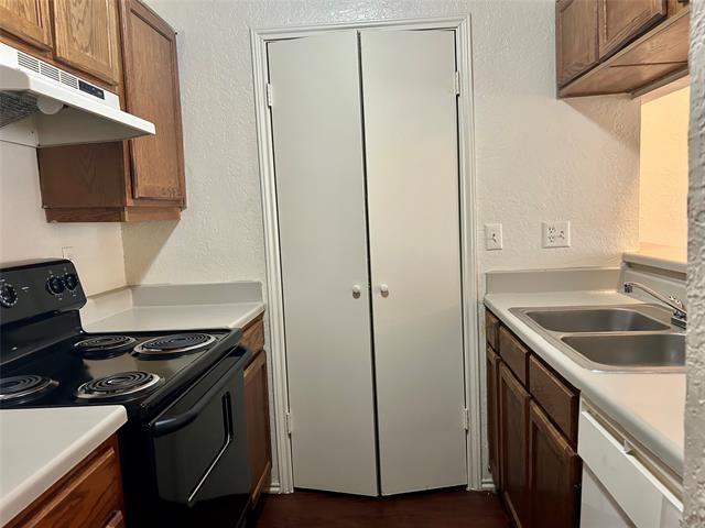 409 Crestline Dr Arlington, TX 76012 photo 5