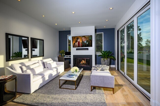 334 La Amatista Rd Del Mar, CA 92014 photo 2