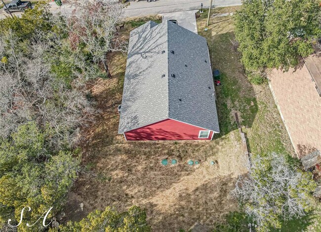1823 Hidden Valley Rd Granbury, TX 76049 photo 4
